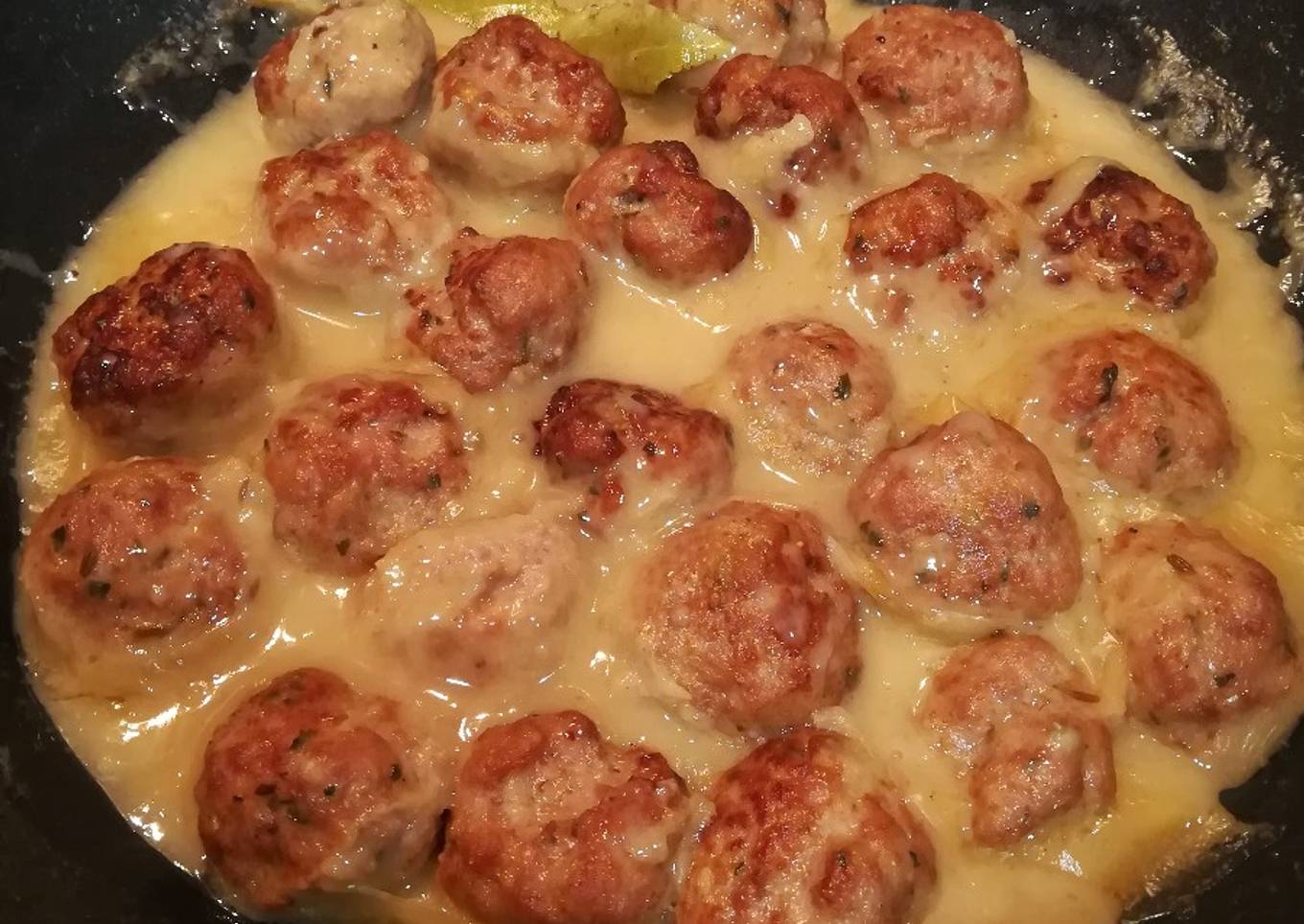 Albóndigas con salsa de toda la vida