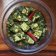 A picture of Palak Paneer.