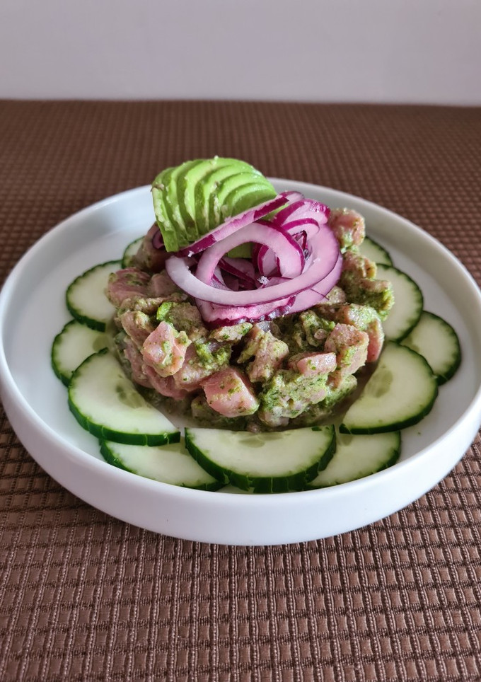 Una foto de Aguachile verde de atún