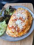 Une petite Calzone Jambon, Oeuf et Fromage ça vous dit ?