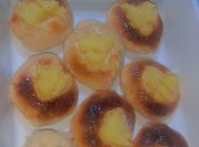 Una foto de masa para facturas dulces