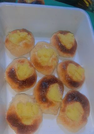 Una foto de Facturas con crema pastelera