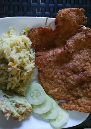 A picture of Chicken milanesa.