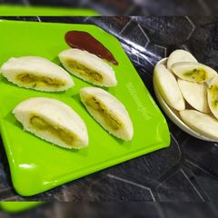 A picture of Stuffed idli recipe.