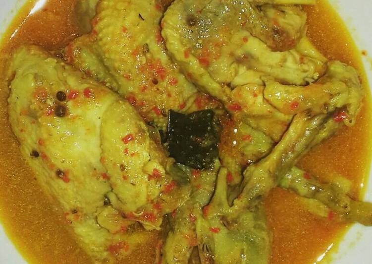 Tengkleng sayap ayam pedas