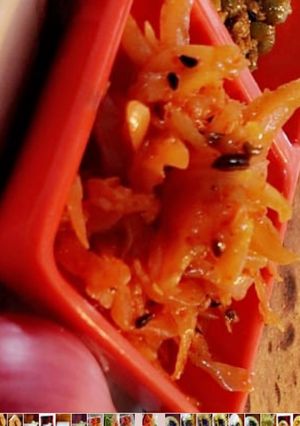 A picture of Onion pickle.