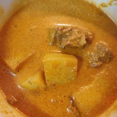 A picture of Aloo mutton khorma.