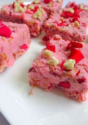 A picture of Rose Sandesh.
