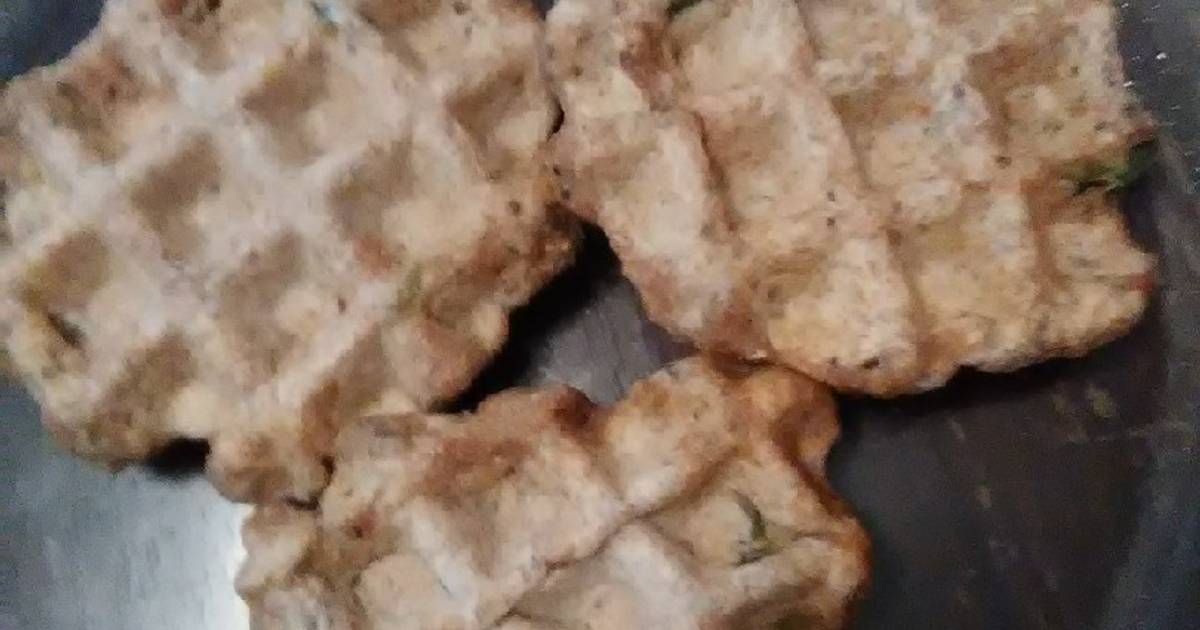 Vegan Whole Wheat Chia Seed Jalapeño Waffles Recipe by cloudinthevilla