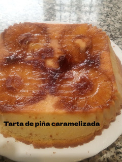 Una foto de Tarta de piña caramelizada