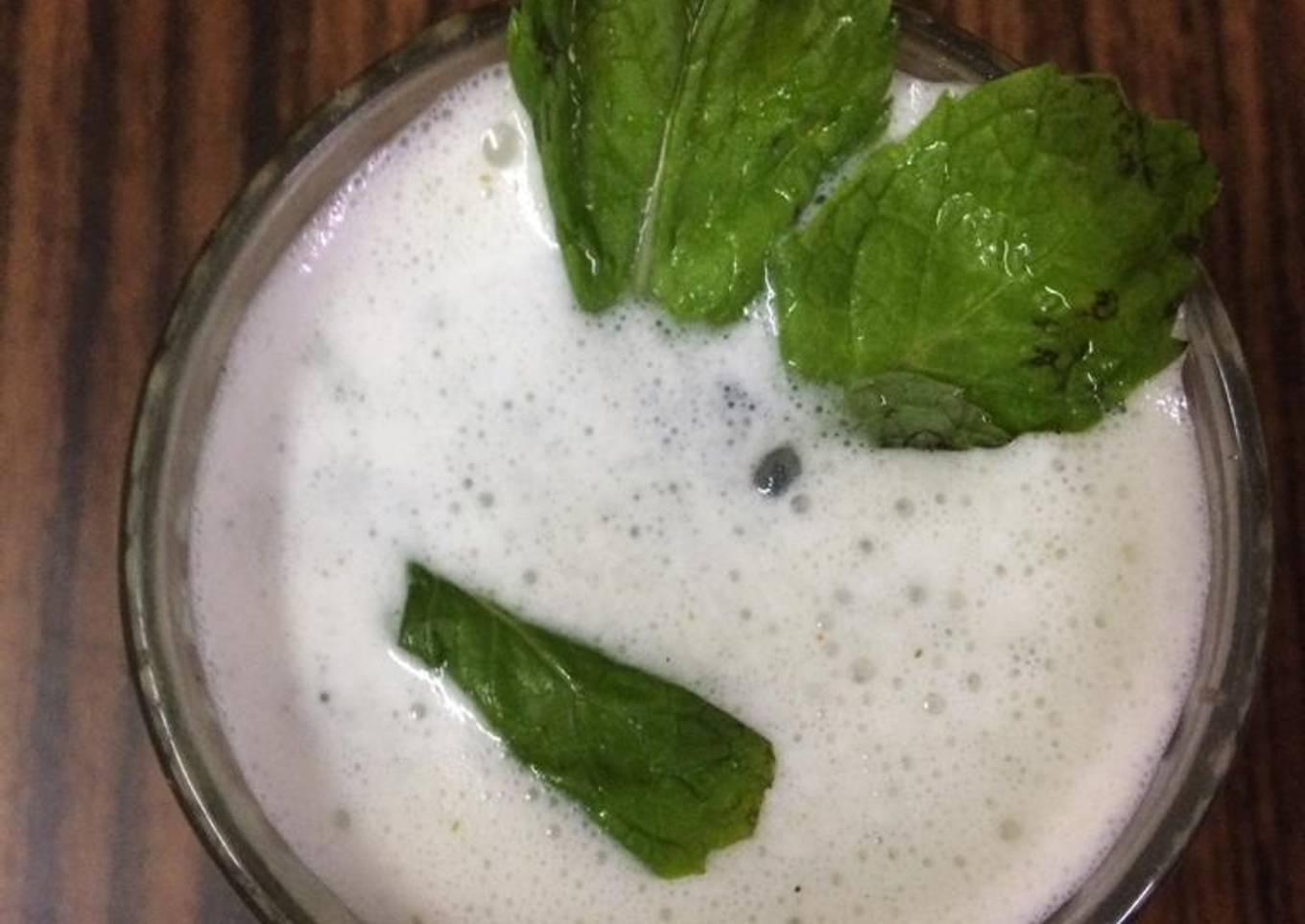 Healthy pudina lassi with sabja