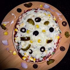 A picture of Veg. Cheese Pizza.