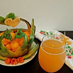A picture of Cantaloupe juice.