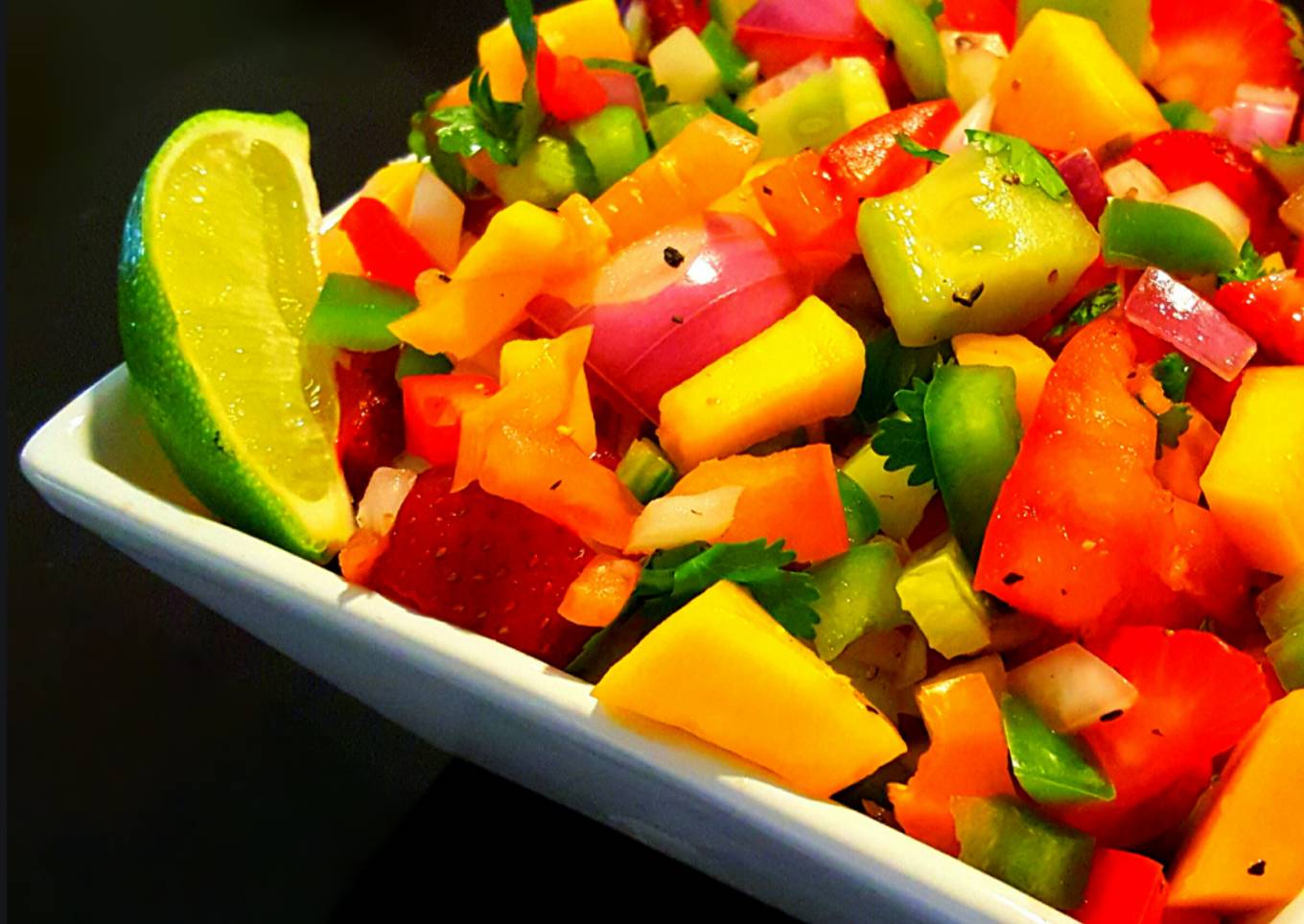 Mike's Spicy Mango Strawberry Salsa