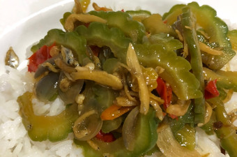 Cara Gampang Menyiapkan Oseng pare teri medan yang Lezat