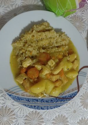 O poză a rețetei Curry japonez cu legume.