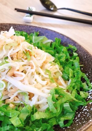 Hình của món Bún trộn sả.
