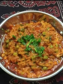 कच्ची हल्दी की सब्जी (kachi haldi ki sabzi recipe in hindi) रेसिपी मुख्य फोटो