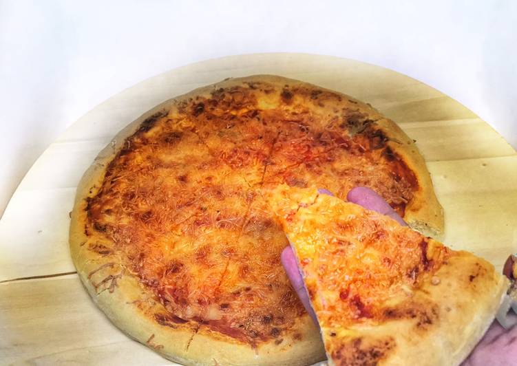 Bagaimana Membuat Pizza Margharita, tanpa fresh basil &gt; _ &lt;, Enak