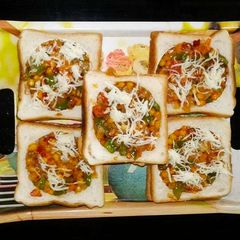 A picture of Bread Cheese Masala.