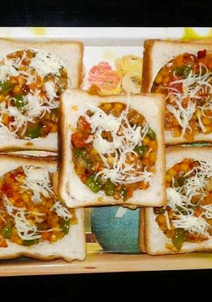 A picture of Bread Cheese Masala.