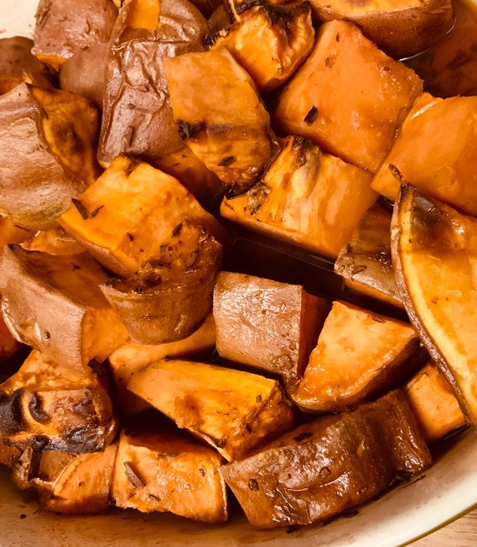 Una foto de Camotes Asados #airfryer #esteañoyococino