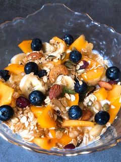 Hình của món Eatclean / Breakfast - Sữa Chua, Chuối, Granola, Việt Quất, Hồng #9.