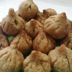 A picture of Modak.
