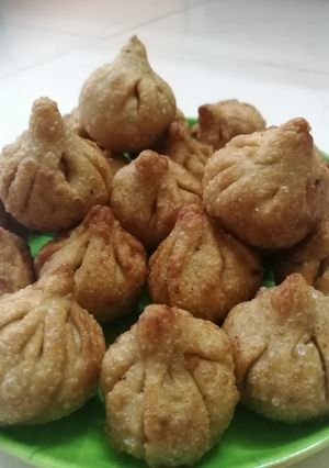 A picture of Modak.