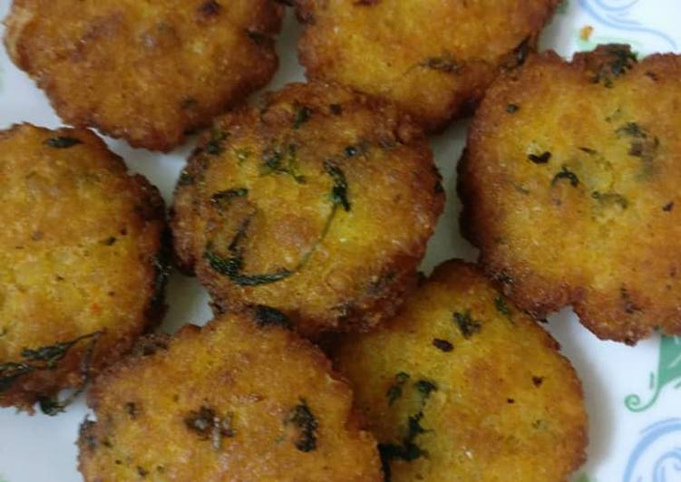 Simple Way to Prepare Homemade Beaten Rice/Poha Cutlets