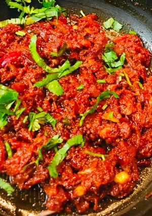 A picture of Spicy chilli vorta.