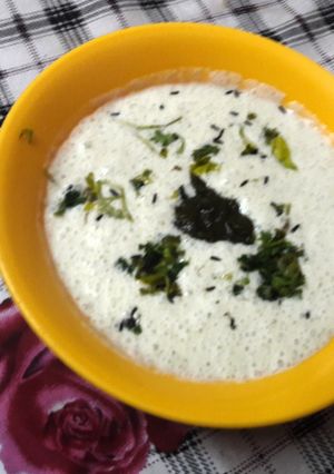 A picture of Spinach Raita.