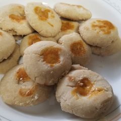 A picture of Nan khatai.