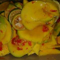 Asinan mangga রেসিপির প্রধান ছবি