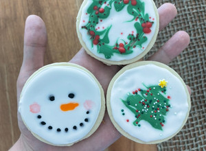 Una foto de Galletas de mantequilla navideñas sin moldes especiales