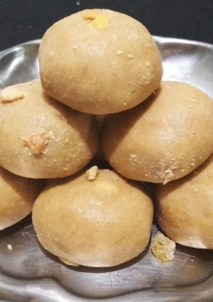 ஆரோக்கியமான கோதுமை மாவு லட்டு செய்முறை முக்கிய புகைப்படம்