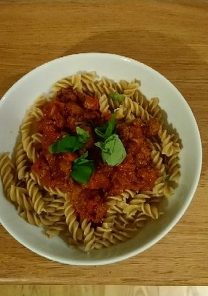 A picture of Pasta and bolognese.