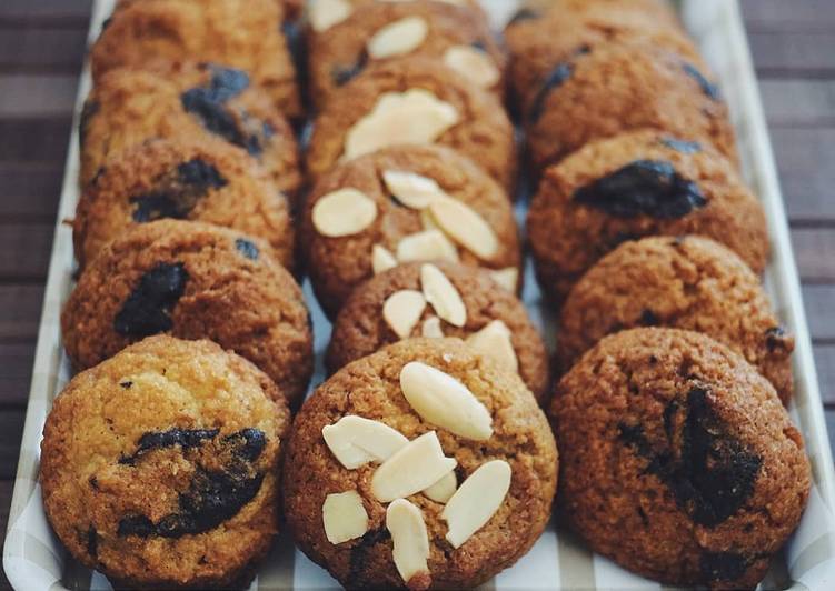 Cara Gampang Menyiapkan Crunchy chocolate chip cookies #keto, Sempurna
