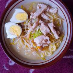 A picture of Mie Celor ayam ala palembang.