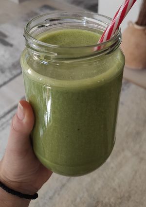 Φωτογραφία της συνταγής "Green power" πρωινό smoothie 🐛🏋️🍀