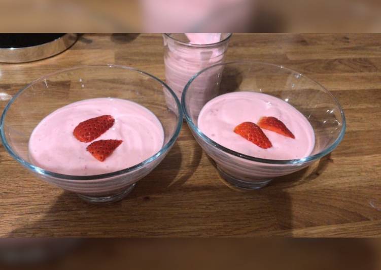 Recipe of Award-winning SW Strawberry Mousse (2syns)