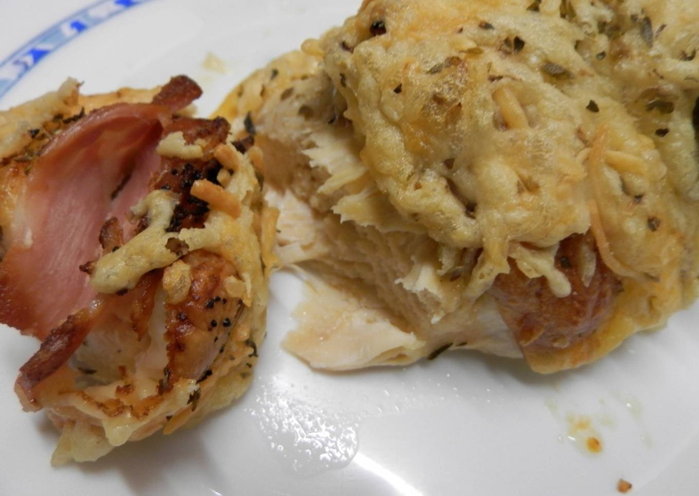 Pechuga de pollo rellena de bacon y queso