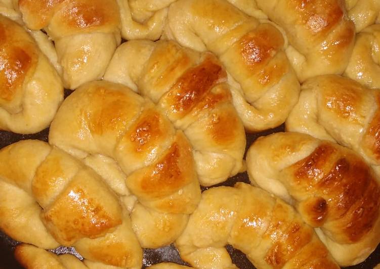 Medialunas De Aceite Fáciles Y Económicas Receta De 𝐂𝐮𝐩𝐜𝐚𝐤𝐞 Cookpad