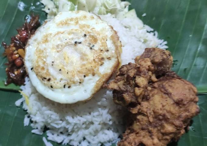 Nasi lemak chicken