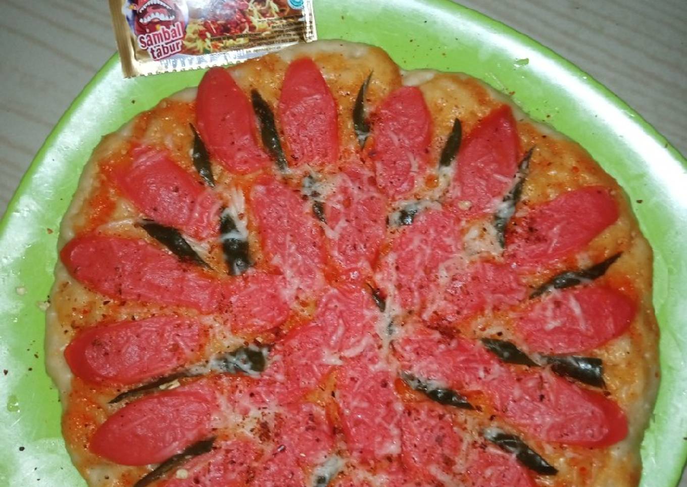 Pizza sosis kukus pedas level 30