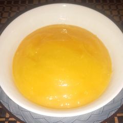 A picture of Mango puree.