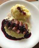 Duck with mash, creamy leak and red wine jus