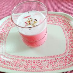 A picture of Punjabi Kachi Lassi.