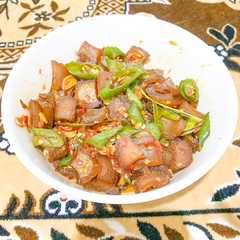 A picture of Oseng Kikil Cabe Ijo.