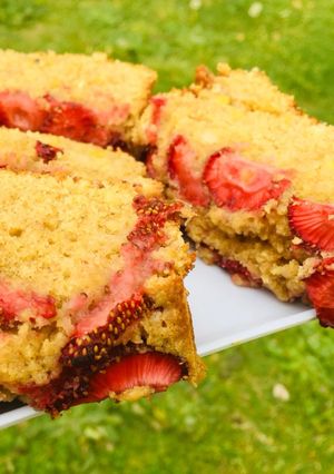 Una foto de Budín integral con avena y frutas 🍌🍏🍓